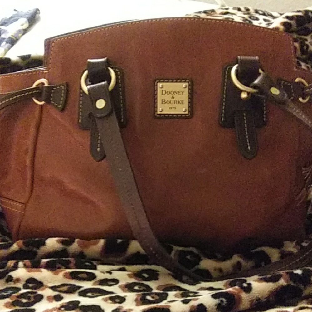 Dooney & Bourke leather purse